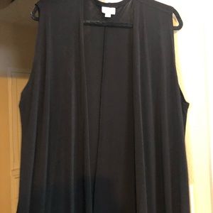 Lularoe Joy (sleeveless duster) stretchy